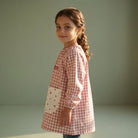 SuYa Shop pink gingham school smock for children with heart pattern pocket and elastic cuffs
